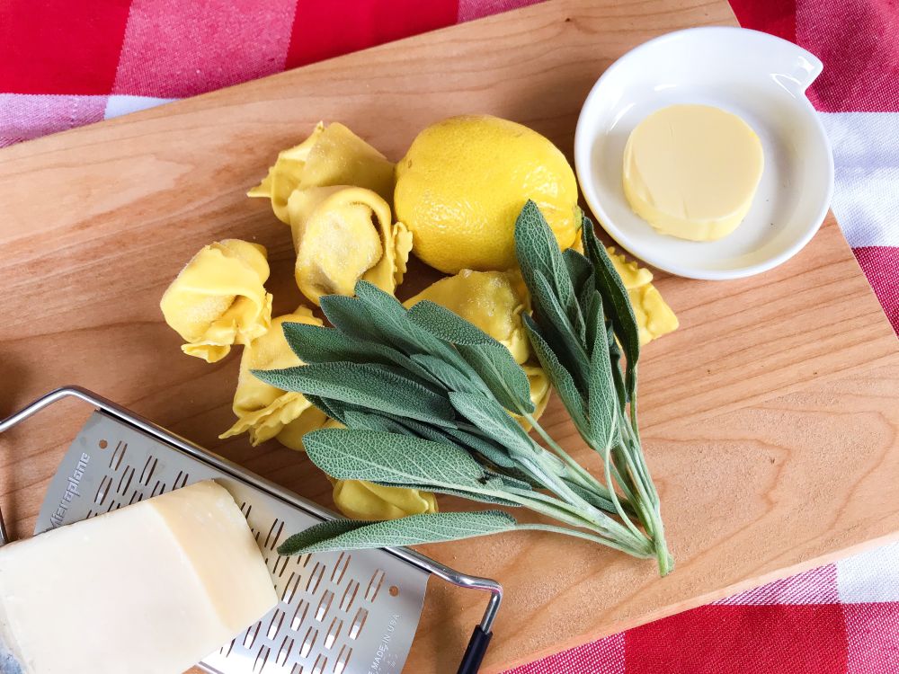 ingrediënten tortelloni met boter en salie ingrediënten tortelloni met boter en salie