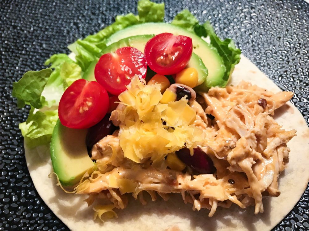 tortilla met pulled chicken tortilla met pulled chicken