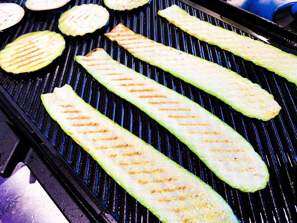 gegrilde courgette en aubergine gegrilde courgette en aubergine
