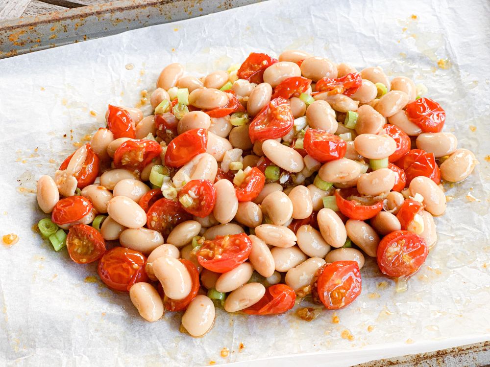 Griekse tomaten-bonensalade Griekse tomaten-bonensalade