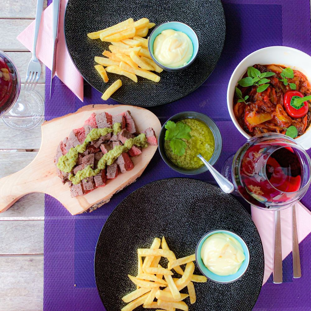 gegrilde bavette salsa verde peperonata