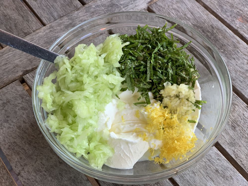 ingrediënten komkommer-munt raita ingrediënten komkommer-munt raita