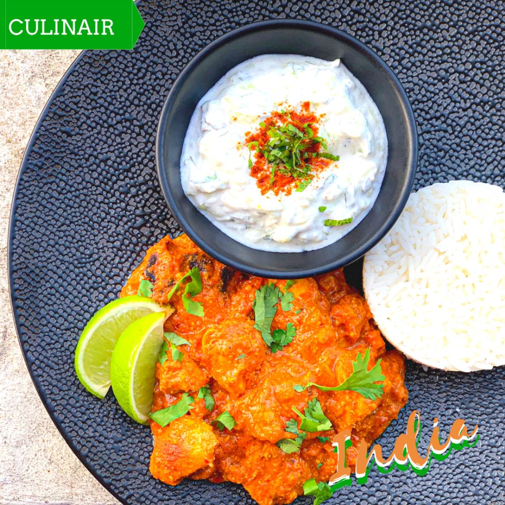 kip tikka masala met komkommer-munt raita