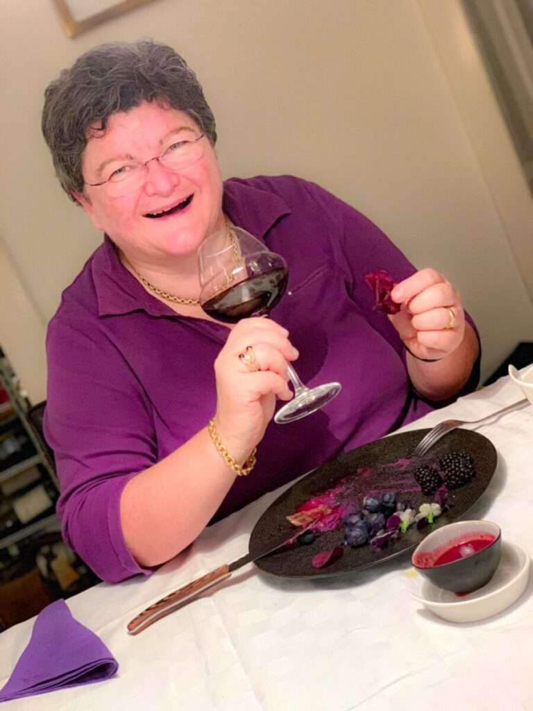 Ingrid Larmoyeur – dressed for purple food Ingrid Larmoyeur - dressed for purple food