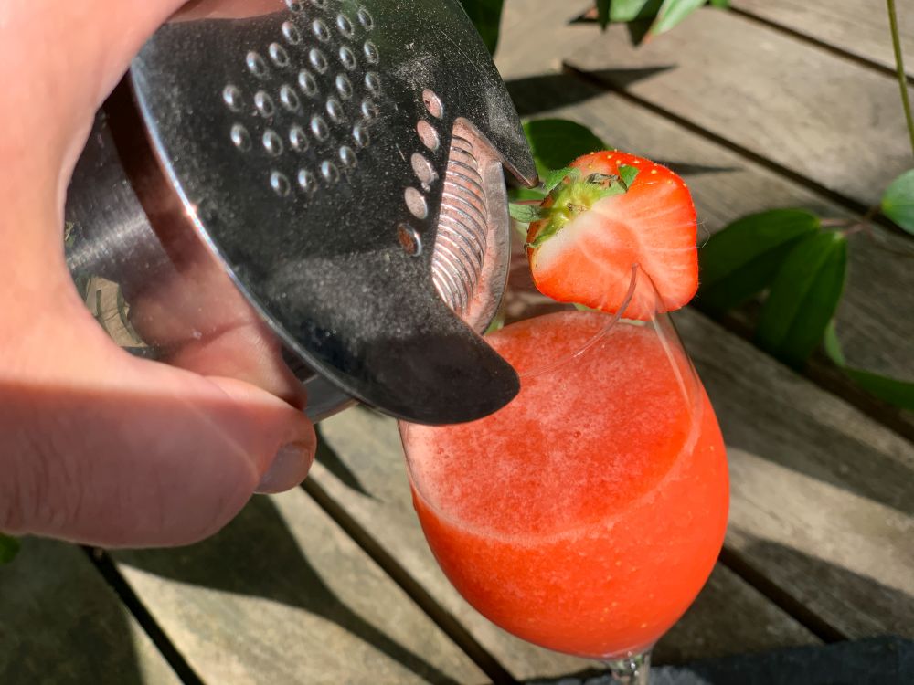 Rossini met blender en strainer