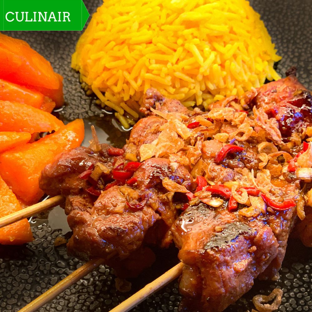 Saté kambing met ketjapsaus Saté kambing met ketjapsaus