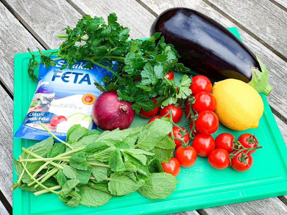ingrediënten salade aubergine tomaat ingrediënten salade aubergine tomaat