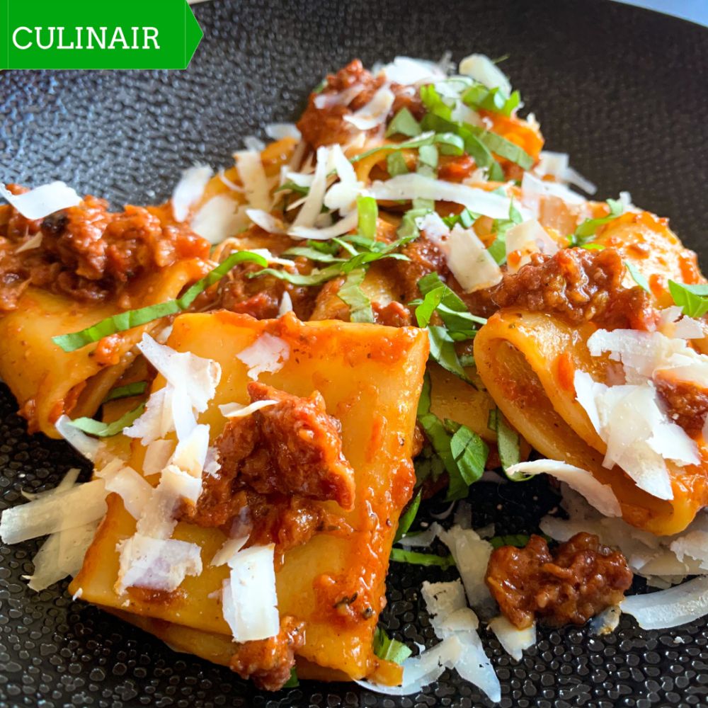 paccheri met pikante worst en tomaat paccheri met pikante worst en tomaat