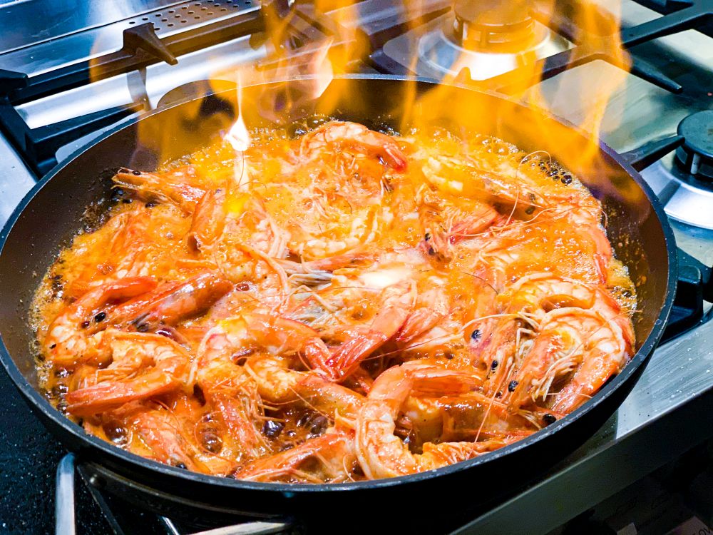 Gambas met brandy flamberen Gambas met brandy flamberen