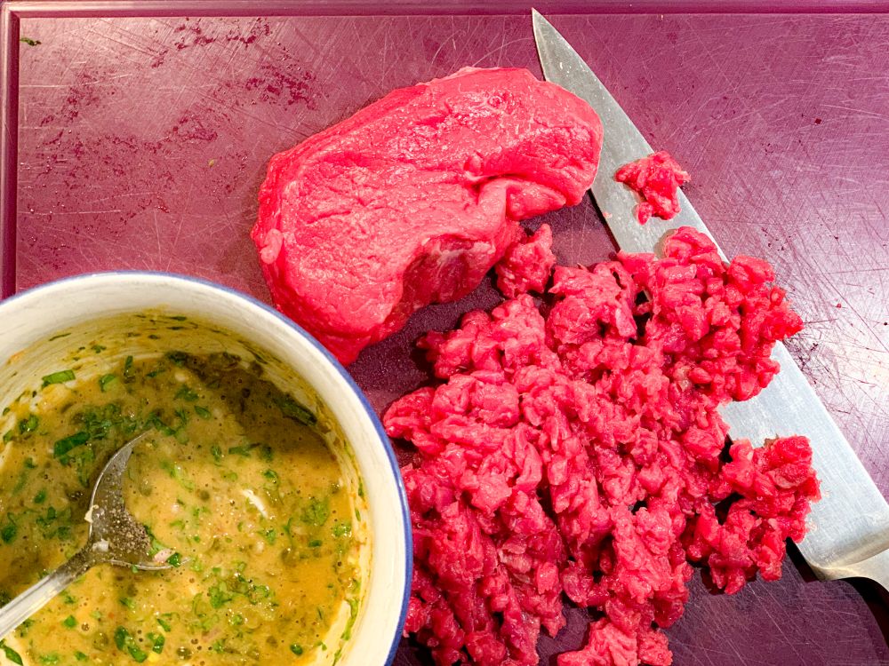Steak tartaar maken