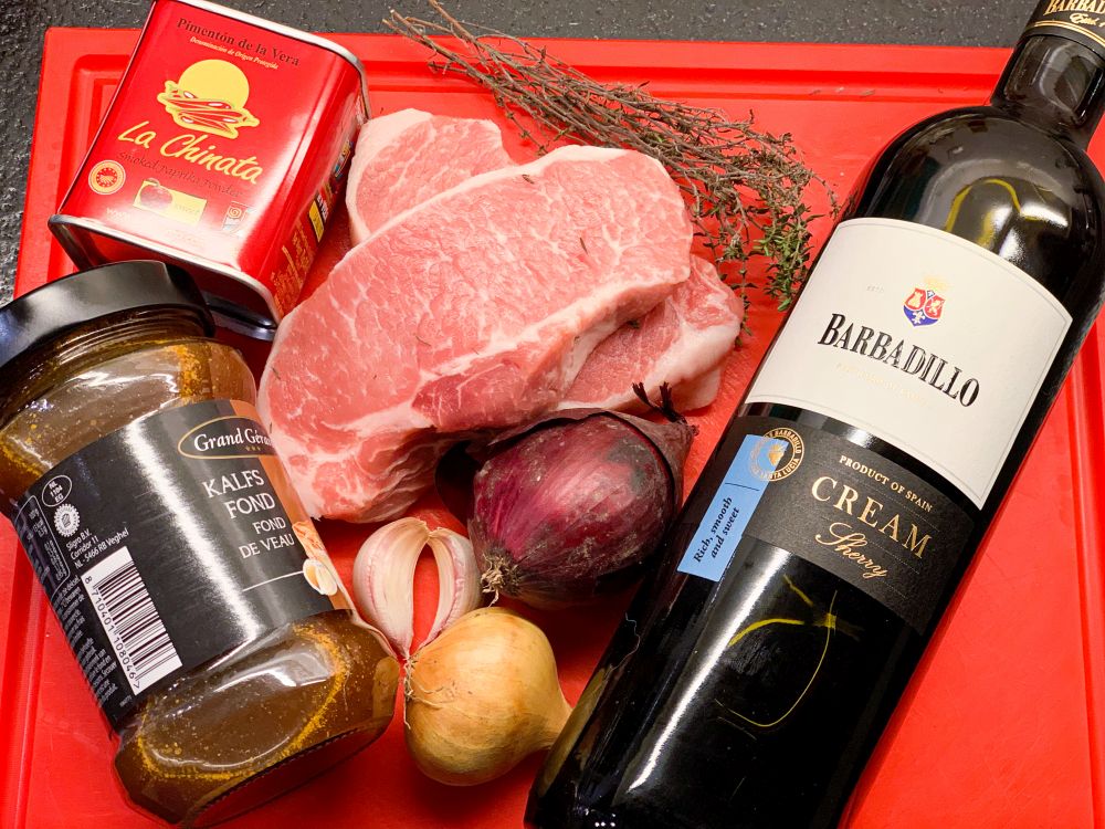 Ingrediënten Spaanse varkensfilet met sherrysaus Ingrediënten Spaanse varkensfilet met sherrysaus